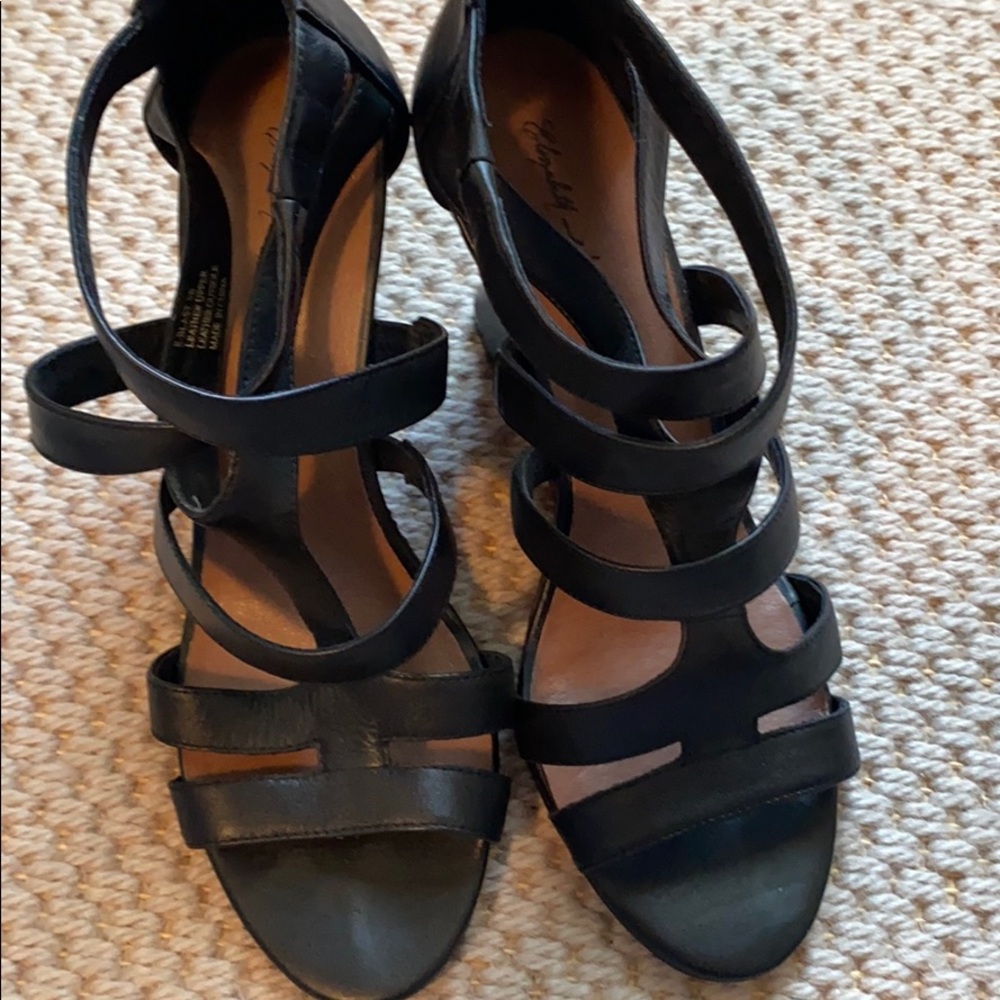 Wedge heels